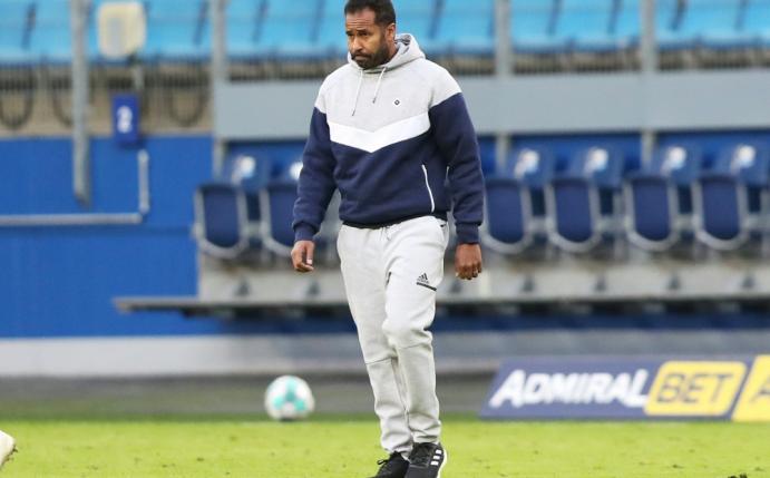 HSV-Coach Thioune gibt sich kämpferisch