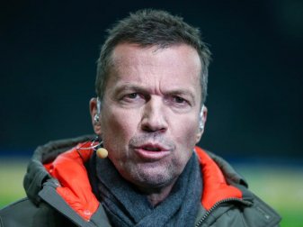 Hält den Bundesliga-Verbleib des FC Schalke 04 noch immer für möglich: Lothar Matthäus. Foto: Andreas Gora/dpa