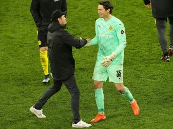 Marwin Hitz erhält erneut den Vorzug vor Roman Bürki Marwin Hitz erhält erneut den Vorzug vor Roman Bürki