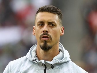 Kommt als TV-Experte offenbar gut an: Ex-Nationalspieler Sandro Wagner. Foto: Christian Charisius/dpa Kommt als TV-Experte offenbar gut an: Ex-Nationalspieler Sandro Wagner. Foto: Christian Charisius/dpa