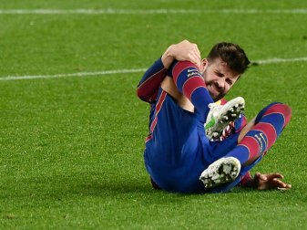 Gerard Pique verletzte sich im Pokalspiel gegen Sevilla Gerard Pique verletzte sich im Pokalspiel gegen Sevilla