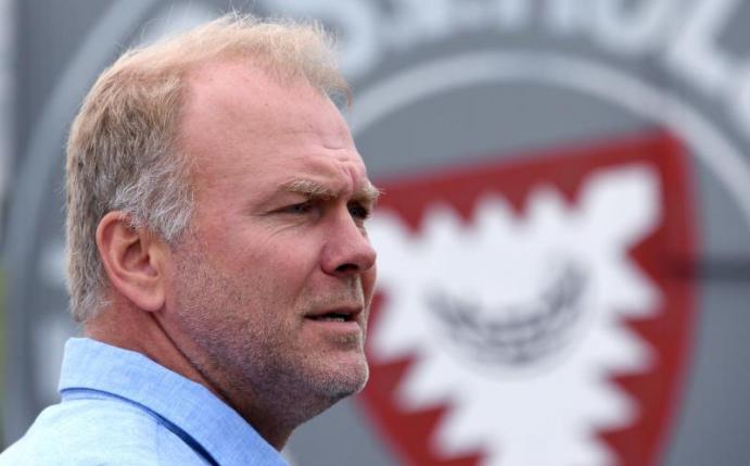 Wolfgang Schwenke, Geschäftsführer von Holstein Kiel. Foto: Carsten Rehder/dpa