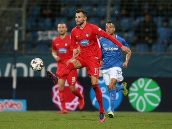 Denis Thomalla erzielt den Führungstreffer Denis Thomalla erzielt den Führungstreffer