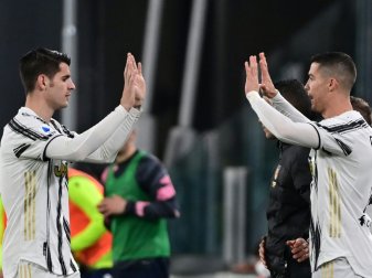 Joker Ronaldo (r.) beglückwünscht Doppelpacker Morata