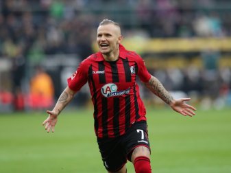 Jonathan Schmid feiert seinen 273. Bundesliga-Einsatz Jonathan Schmid feiert seinen 273. Bundesliga-Einsatz