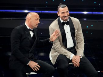 Ibrahimovic (r.) beweist Talent Ibrahimovic (r.) beweist Talent