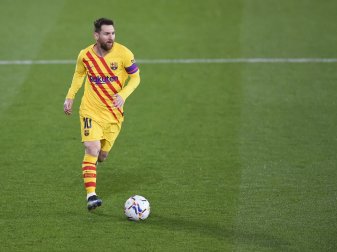 Messi stimmt bei Barcas Präsidentschaftswahl ab Messi stimmt bei Barcas Präsidentschaftswahl ab
