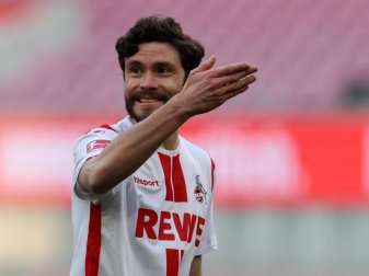 Kölns Mittelfeldspieler Jonas Hector gibt die Richtung vor. Foto: Rolf Vennenbernd/dpa Kölns Mittelfeldspieler Jonas Hector gibt die Richtung vor. Foto: Rolf Vennenbernd/dpa
