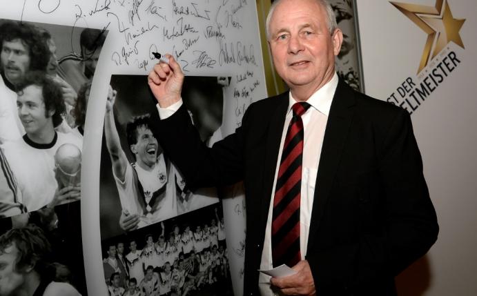 Bernd Hölzenbein feiert seinen 75. Geburtstag