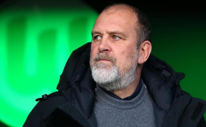 Jörg Schmadtke steht beim VfL Wolfsburg noch bis zum 30. Juni 2022 unter Vertrag. Foto: Ronny Hartmann/dpa