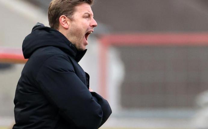 Kann mit Bremen einen großen Schritt Richtung Klassenerhalt machen: Werder-Coach Florian Kohfeldt. Foto: Rolf Vennenbernd/dpa
