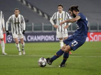Sergio Oliveira erzielt den Führungstreffer bei Portos Sieg bei Portos Weiterkommen bei Juventus. Foto: Luca Bruno/AP/dpa Sergio Oliveira erzielt den Führungstreffer bei Portos Sieg bei Portos Weiterkommen bei Juventus. Foto: Luca Bruno/AP/dpa