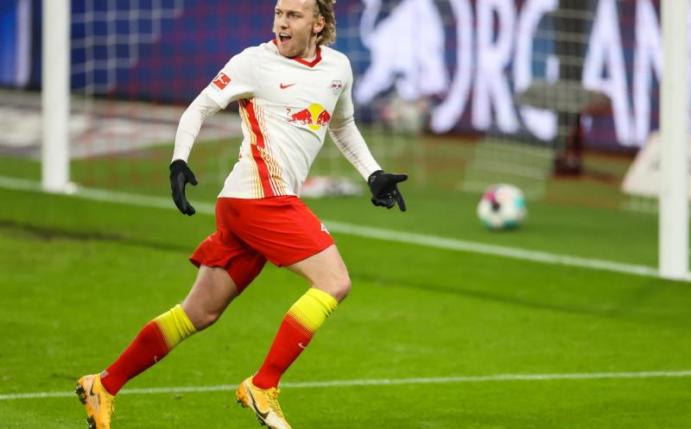 Fühlt sich in der Königsklasse wohl: Leipzigs Emil Forsberg. Foto: Jan Woitas/dpa-Zentralbild/dpa
