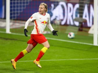 Fühlt sich in der Königsklasse wohl: Leipzigs Emil Forsberg. Foto: Jan Woitas/dpa-Zentralbild/dpa Fühlt sich in der Königsklasse wohl: Leipzigs Emil Forsberg. Foto: Jan Woitas/dpa-Zentralbild/dpa