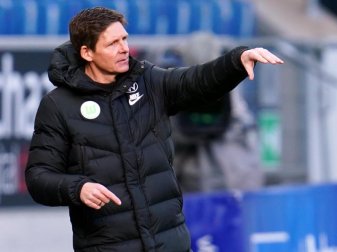 Trainer Oliver Glasner hat mit dem VfL Wolfsburg eine starke Saisonbilanz. Foto: Uwe Anspach/dpa Trainer Oliver Glasner hat mit dem VfL Wolfsburg eine starke Saisonbilanz. Foto: Uwe Anspach/dpa