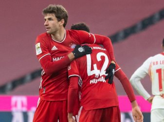 Könnten beide noch zur EM mitfahren: Thomas Müller (l) und Jamal Musiala. Foto: Sven Hoppe/dpa Könnten beide noch zur EM mitfahren: Thomas Müller (l) und Jamal Musiala. Foto: Sven Hoppe/dpa