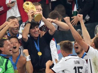 Der Höhepunkt von Joachim Löw als Bundestrainer: Der WM-Sieg 2014 in Rio. Foto: Marcus Brandt/dpa Der Höhepunkt von Joachim Löw als Bundestrainer: Der WM-Sieg 2014 in Rio. Foto: Marcus Brandt/dpa