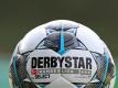 In der Bundesliga wird mit einem Derbystar-Ball gekickt