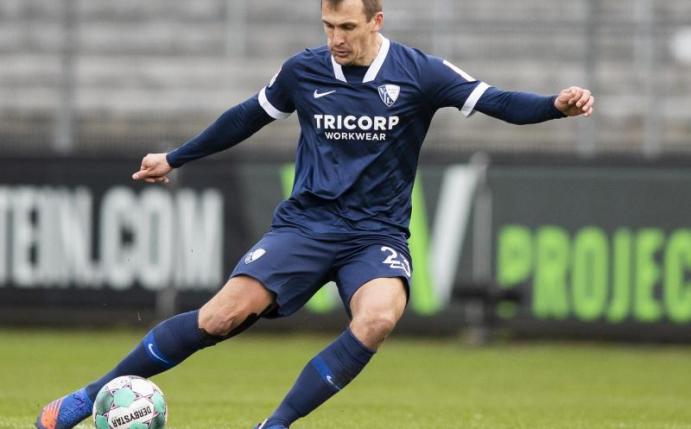 Robert Tesche hat seinen Vertrag beim VfL Bochum um ein Jahr verlängert. Foto: Tom Weller/dpa