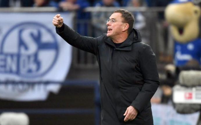 Ralf Rangnick arbeitete bereits von 2004 bis 2005 sowie im Jahr 2011 als Trainer beim FC Schalke 04. Foto: Ina Fassbender/dpa