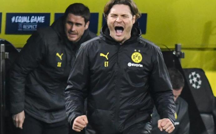 Dortmunds Trainer Edin Terzic freut sich über einen Treffer seiner Mannschaft. Foto: Bernd Thissen/dpa-Pool/dpa