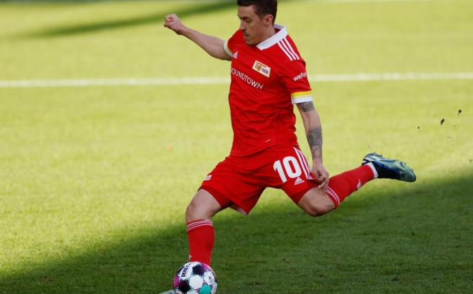 Unions Max Kruse erzielt per Elfmeter ein Tor. Foto: Odd Anderson/AFP-Pool/dpa