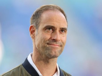 RB-Geschäftsführer Mintzlaff kann sich Ralf Rangnick sowohl als deutschen Bundestrainer als auch beim FC Schalke 04 vorstellen. Foto: Jan Woitas/dpa-Zentralbild/dpa RB-Geschäftsführer Mintzlaff kann sich Ralf Rangnick sowohl als deutschen Bundestrainer als auch beim FC Schalke 04 vorstellen. Foto: Jan Woitas/dpa-Zentralbild/dpa