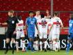 Stuttgarts Sasa Kalajdzic (M) erzielte im siebten Bundesliga-Spiel in Serie ein Tor. Foto: Tom Weller/dpa