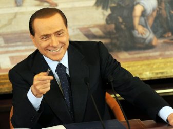 Berlusconi ist Besitzer und Präsident des AC Monza Berlusconi ist Besitzer und Präsident des AC Monza
