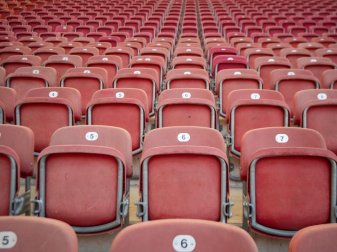 Vor einem Jahr zum 26. Spieltag 2020 rief die Deutsche Fußball Liga den Stillstand aus. Foto: Marijan Murat/dpa