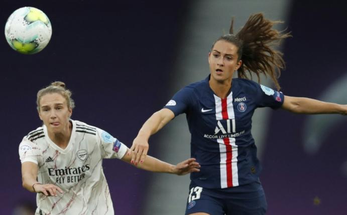 DFB-Spielerin Däbritz (r.) spielt mit PSG nicht in Prag