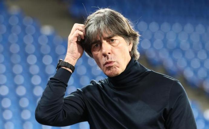 Setzt den Umbruch der Nationalmannschaft fort: Bundestrainer Joachim Löw. Foto: Christian Charisius/dpa