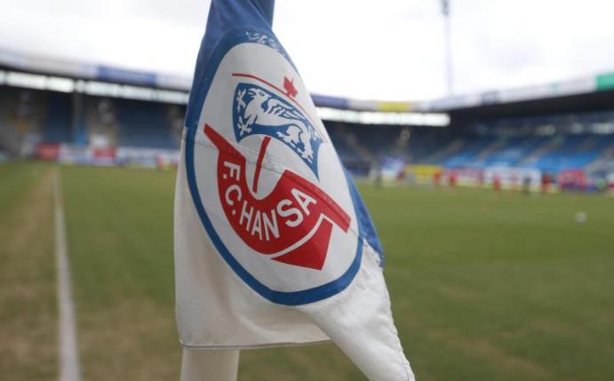 Für das Heimspiel von Hansa Rostock gegen den Halleschen FC sollen 777 Zuschauer zugelassen werden. Foto: Danny Gohlke/dpa