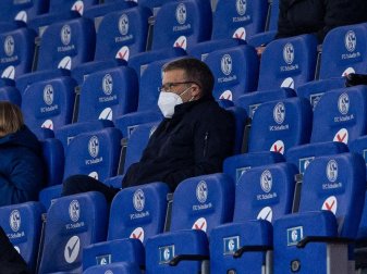 Schalkes vorübergehender Sportchef Peter Knäbel kann sich vorstellen, diese Rolle auch langfristig auszuüben. Foto: Guido Kirchner/dpa Schalkes vorübergehender Sportchef Peter Knäbel kann sich vorstellen, diese Rolle auch langfristig auszuüben. Foto: Guido Kirchner/dpa