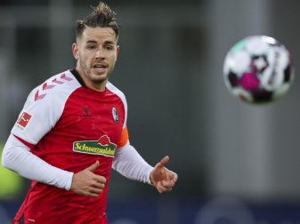 Der SC Freiburg verlängerte den Vertrag mit Kapitän und Außenverteidiger Christian Günter. Foto: Tom Weller/dpa Der SC Freiburg verlängerte den Vertrag mit Kapitän und Außenverteidiger Christian Günter. Foto: Tom Weller/dpa