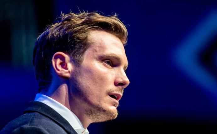 Rechnet nicht mit einem Weggang von Sportvorstand Boldt: Aufsichtsratschef Marcell Jansen. Foto: Axel Heimken/dpa
