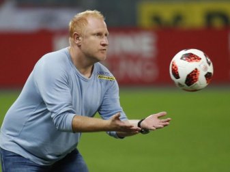 Trainer Heiko Vogel wird unsportliches Verhaltens gegenüber zwei Schiedsrichter-Assistentinnen zur Last gelegt. Foto: Erwin Scheriau/APA/dpa