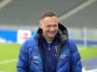 «Blau-weißes Blut»: Herthas Trainer Pal Dardai duzt jeden, ist Kumpel und Knurrer. Foto: Soeren Stache/dpa-Zentralbild/dpa