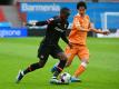 Moussa Diaby (l) ist Corona-positiv