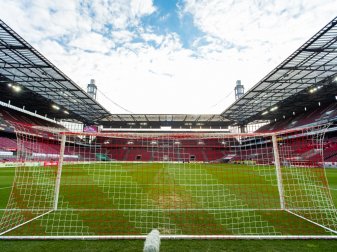 Hansa Rostock siegt mit 1:0 vor Zuschauerrängen Hansa Rostock siegt mit 1:0 vor Zuschauerrängen