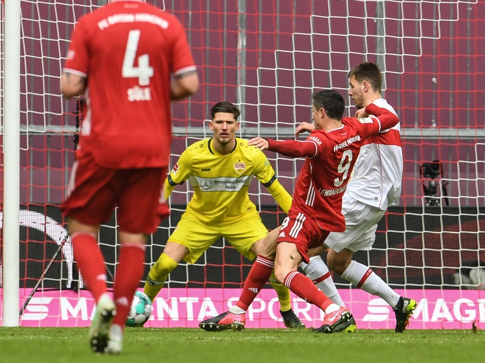 Lewandowski schießt die Bayern mit drei Toren zum Sieg