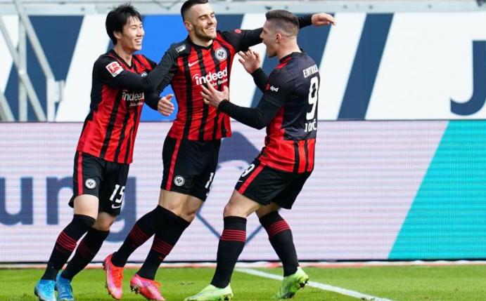 Auf dem Weg Richtung Europa holte Eintracht Frankfurt einen wichtigen Heimsieg gegen Union Berlin. Foto: Uwe Anspach/dpa