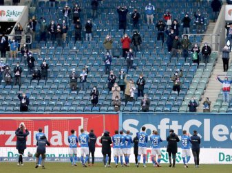 Hansa Rostock spielte vor 702 Zuschauern. Foto: Bernd Wüstneck/dpa-Zentralbild pool;/dpa Hansa Rostock spielte vor 702 Zuschauern. Foto: Bernd Wüstneck/dpa-Zentralbild pool;/dpa