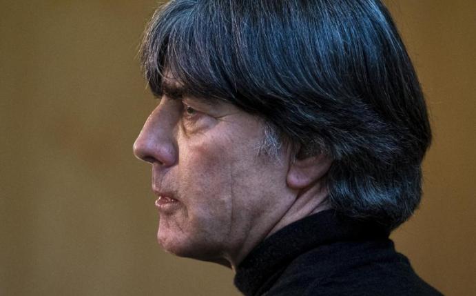Skeptisch, ob eine EM in zwölf Ländern derzeit durchführbar ist: Bundestrainer Joachim Löw. Foto: Thomas Boecker/DFB/dpa