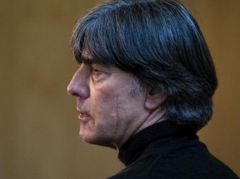 Skeptisch, ob eine EM in zwölf Ländern derzeit durchführbar ist: Bundestrainer Joachim Löw. Foto: Thomas Boecker/DFB/dpa Skeptisch, ob eine EM in zwölf Ländern derzeit durchführbar ist: Bundestrainer Joachim Löw. Foto: Thomas Boecker/DFB/dpa