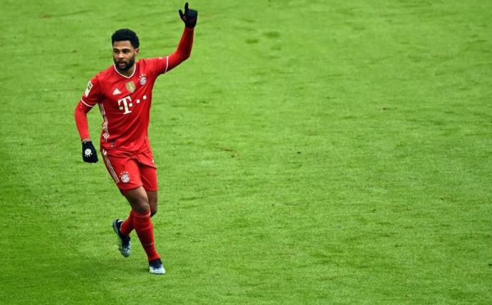 Der FC Bayern München um Serge Gnabry hatte auch in Unterzahl keine Probleme mit dem VfB Stuttgart. Foto: Matthias Balk/dpa POOL/dpa