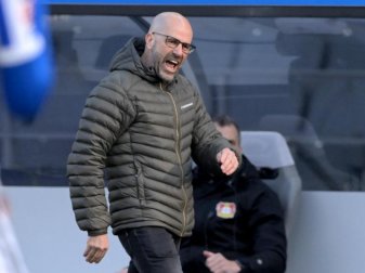Konnte mit dem Spiel in Berlin nicht zufrieden sein: Leverkusens Trainer Peter Bosz. Foto: Soeren Stache/dpa-Zentralbild/Pool/dpa Konnte mit dem Spiel in Berlin nicht zufrieden sein: Leverkusens Trainer Peter Bosz. Foto: Soeren Stache/dpa-Zentralbild/Pool/dpa