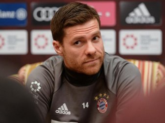 Viele sehen den früheren Mittelfeld-Strategen als geborenen Trainer, und möglicherweise irgendwann beim FC Bayern: Xabi Alonso. Foto: picture alliance / Andreas Gebert/dpa Viele sehen den früheren Mittelfeld-Strategen als geborenen Trainer, und möglicherweise irgendwann beim FC Bayern: Xabi Alonso. Foto: picture alliance / Andreas Gebert/dpa