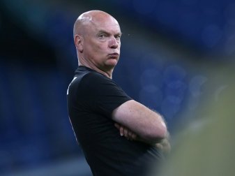 Rückschlag im Aufstiegsrennen: Uwe Rösler Rückschlag im Aufstiegsrennen: Uwe Rösler
