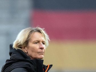 Bundestrainerin Martina Voss-Tecklenburg kritisiert Heiko Vogel. Foto: Matthias Balk/dpa Bundestrainerin Martina Voss-Tecklenburg kritisiert Heiko Vogel. Foto: Matthias Balk/dpa